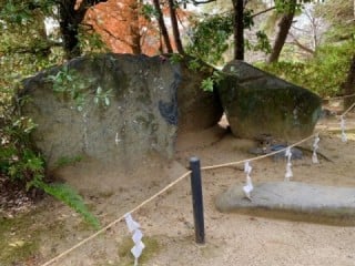 彦島八幡宮にあるペトログラフ
